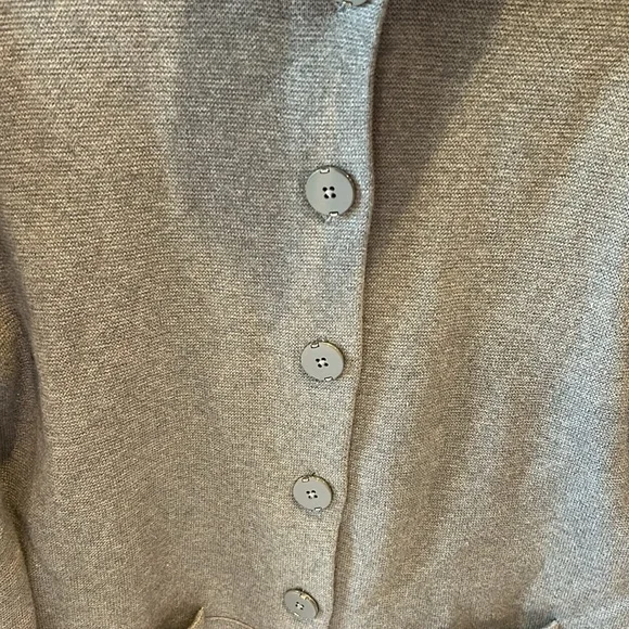 BananaRepublic women’s button down cardigan sweater, grey, size Large, 85% Pima - Picture 7 of 13